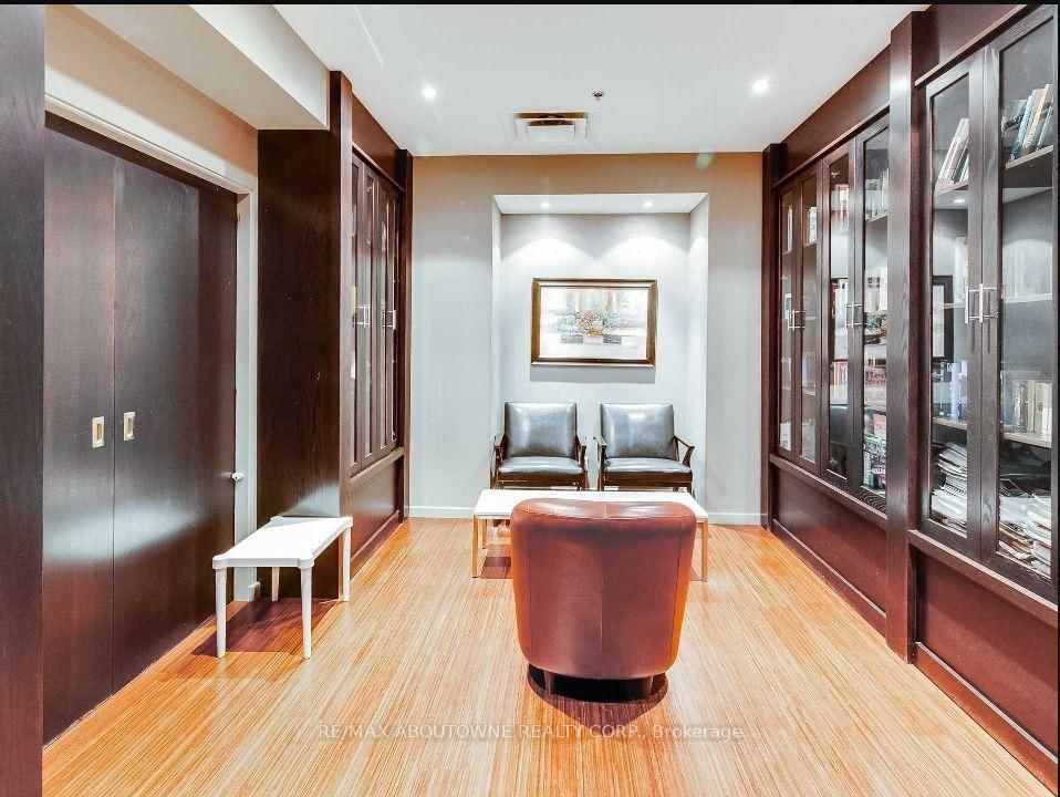 23 Hollywood Avenue, Unit 2706 - Photo 20