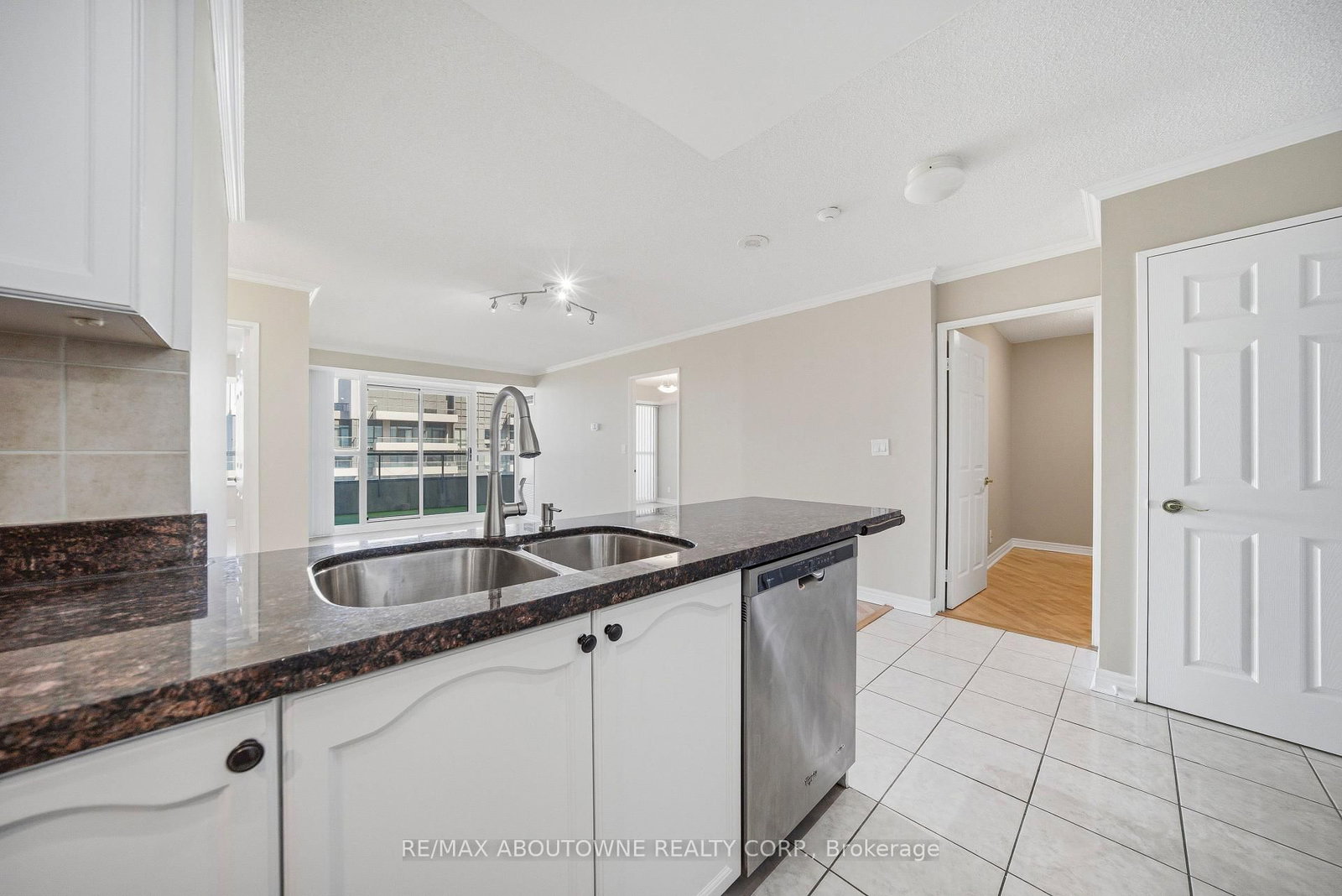 23 Hollywood Avenue, Unit 2706 - Photo 6
