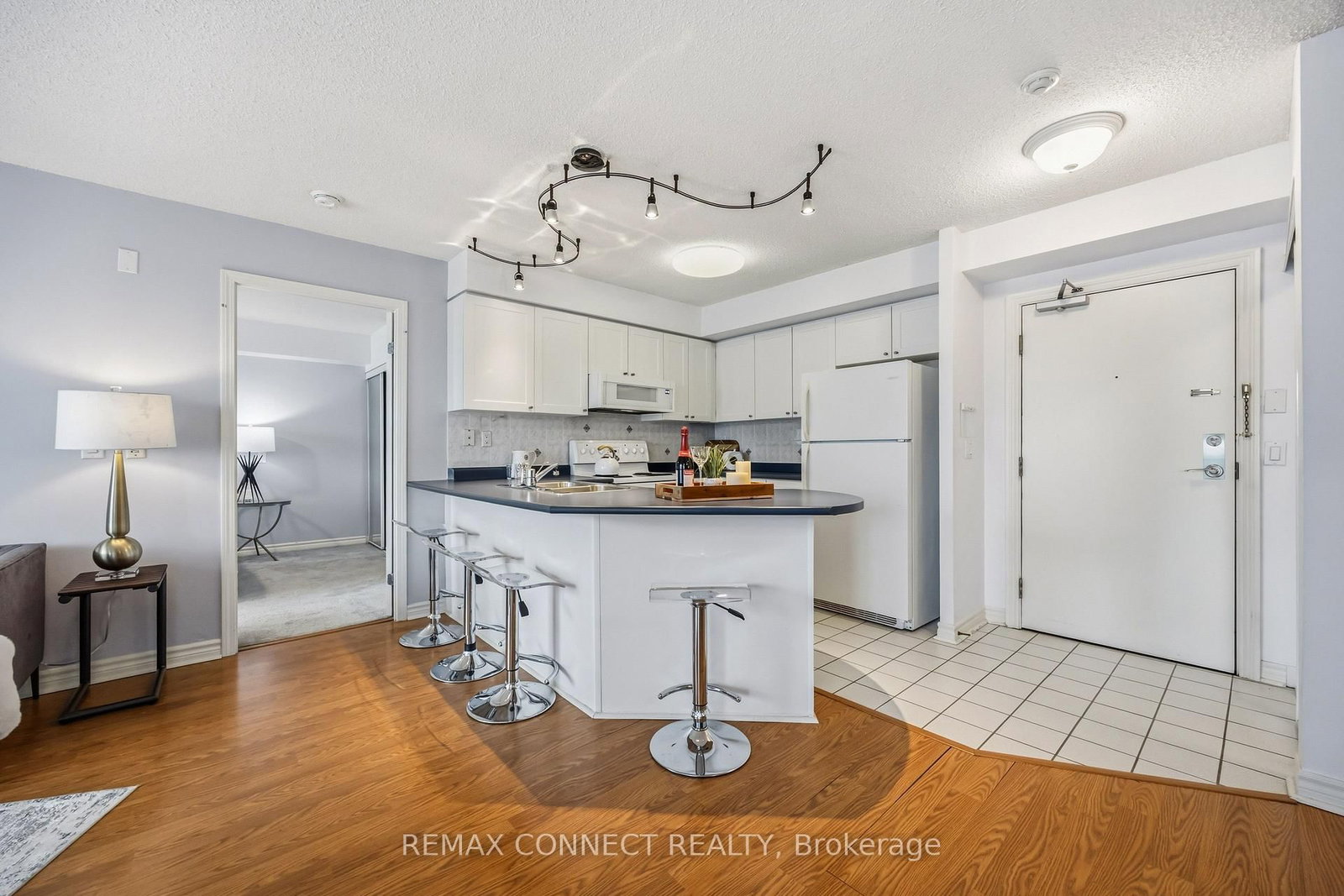 Condo for sale at 504-890 Sheppard Avenue, Toronto, Ontario, M3H 2T5 - Bathurst Manor - MLS: C13018940