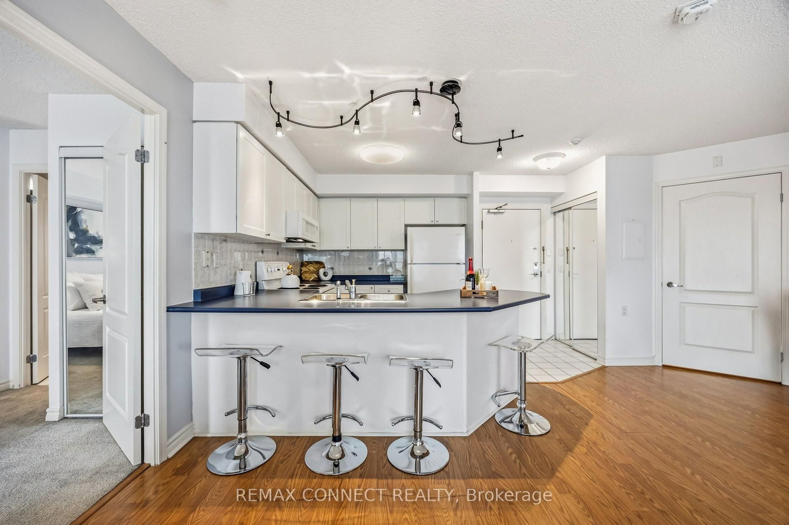 Condo for sale at 504-890 Sheppard Avenue, Toronto, Ontario, M3H 2T5 - Bathurst Manor - MLS: C13018940