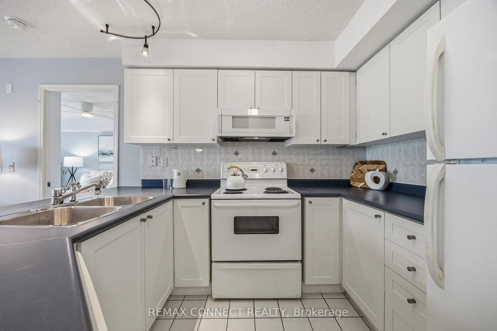 Condo for sale at 504-890 Sheppard Avenue, Toronto, Ontario, M3H 2T5 - Bathurst Manor - MLS: C13018940