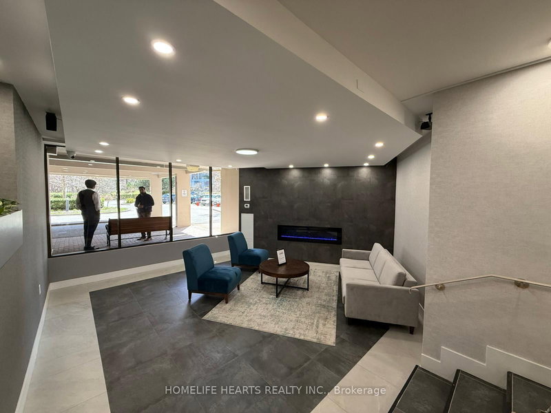 315 - 20 Edgecliff Gfwy, Toronto, M3C 3A4 | Image 2