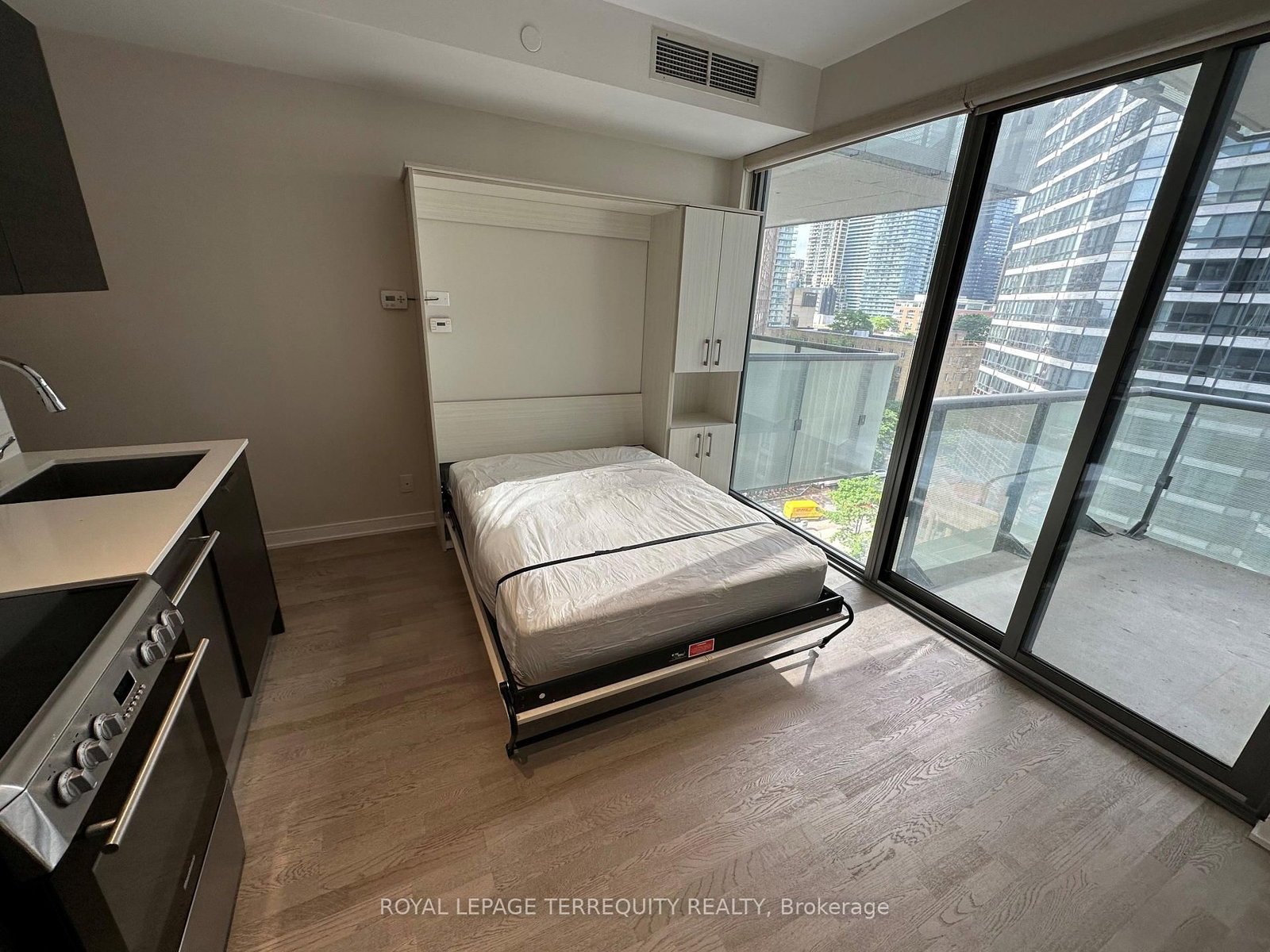 57 St. Joseph Street, Unit 904 - Photo 2