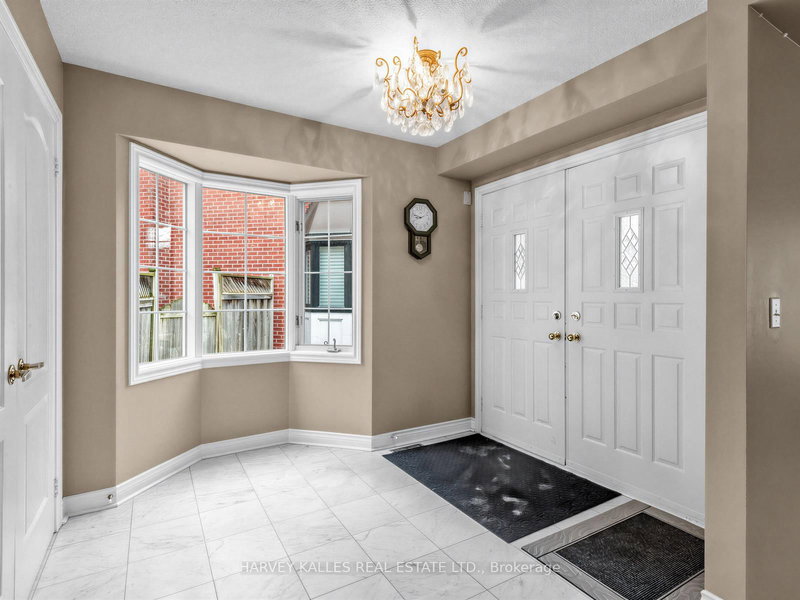 82 Bowring Walk, Toronto, M3H 5Z7 | Image 2
