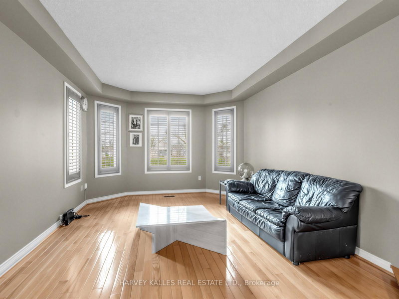 82 Bowring Walk, Toronto, M3H 5Z7 | Image 3