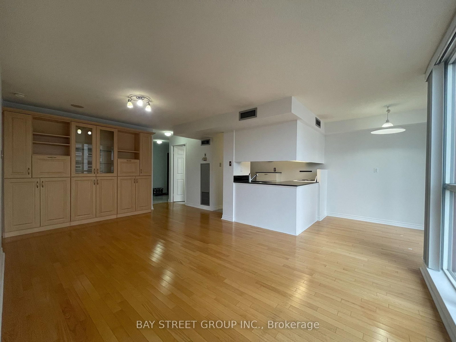 1910-736 Bay Street, Toronto, ON, photo 5