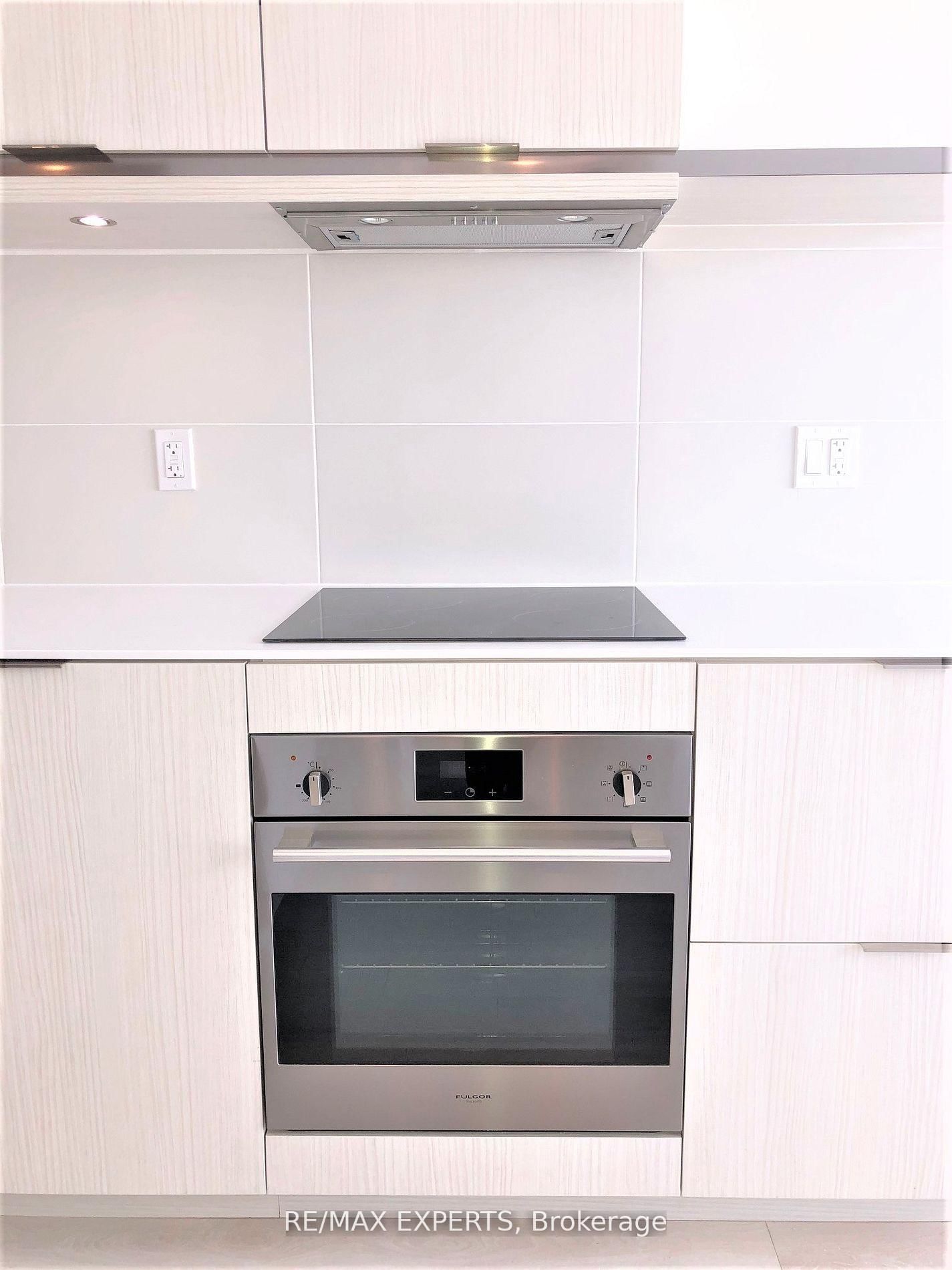 197 Yonge Street, Unit 2001 - Photo 7