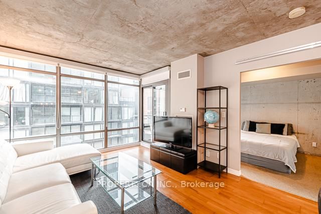 22 Wellesley Street E, Unit 807 - Photo 11