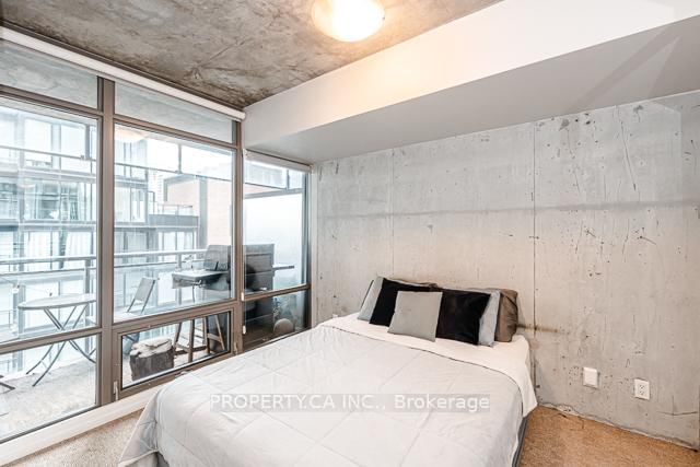 22 Wellesley Street E, Unit 807 - Photo 18