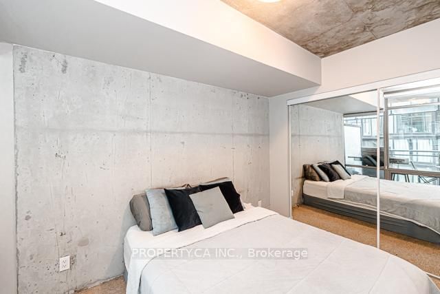 22 Wellesley Street E, Unit 807 - Photo 20