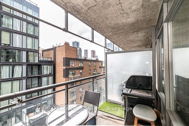 22 Wellesley Street E, Unit 807 - Photo 21