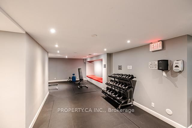 22 Wellesley Street E, Unit 807 - Photo 28