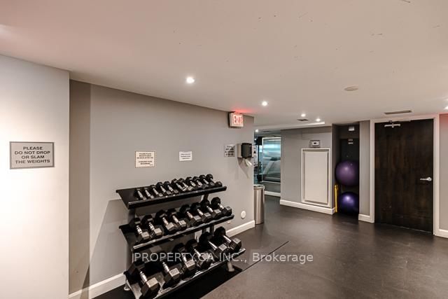 22 Wellesley Street E, Unit 807 - Photo 30