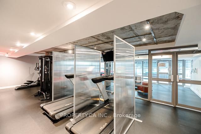 22 Wellesley Street E, Unit 807 - Photo 32