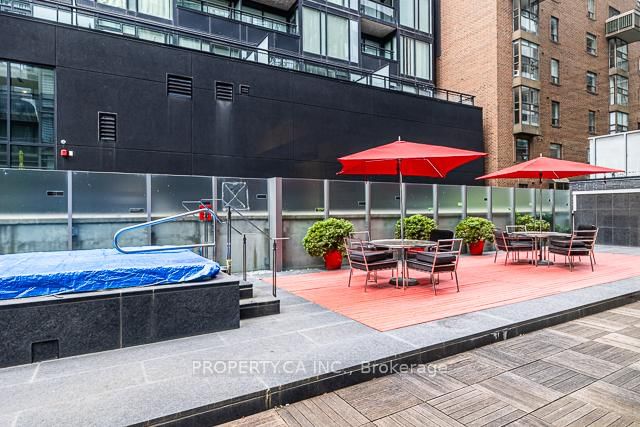 22 Wellesley Street E, Unit 807 - Photo 36