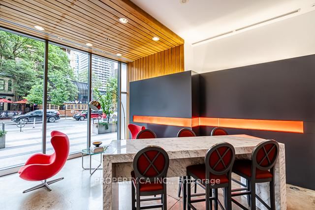 22 Wellesley Street E, Unit 807 - Photo 37