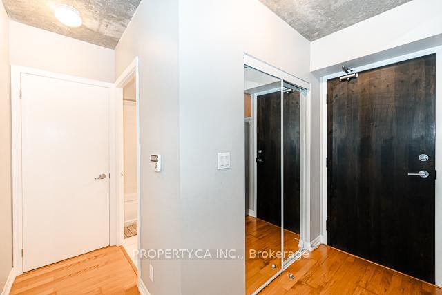 22 Wellesley Street E, Unit 807 - Photo 39