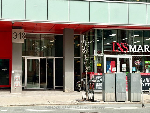 1601 - 318 Richmond Street W