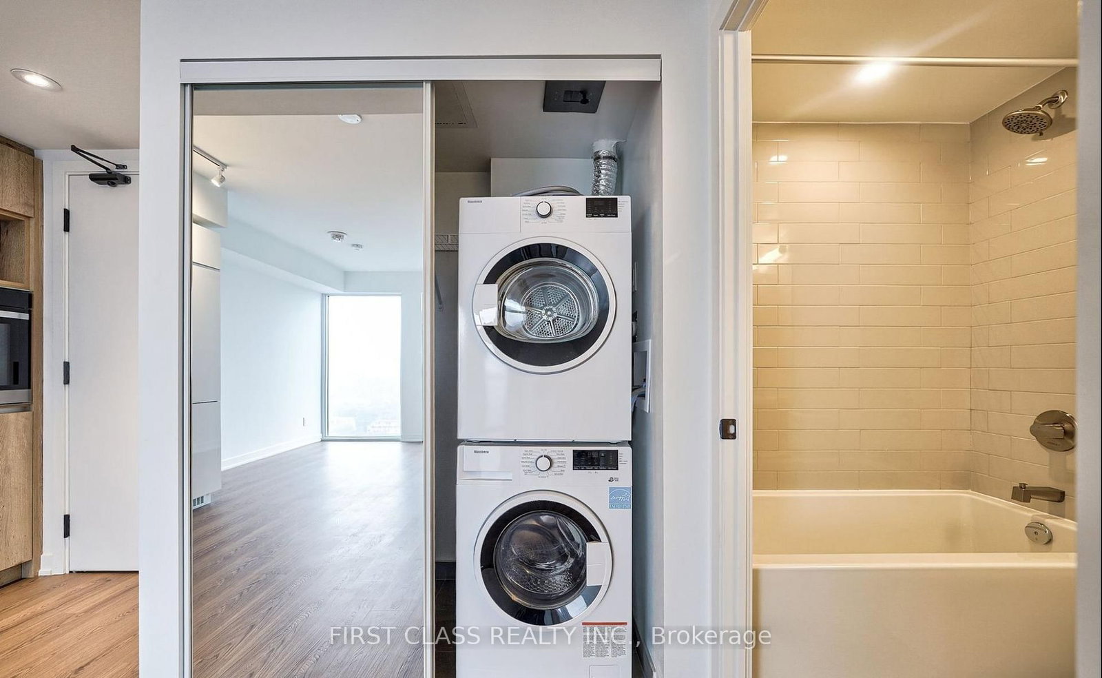 319 Jarvis Street E, Unit 2011 - Photo 13