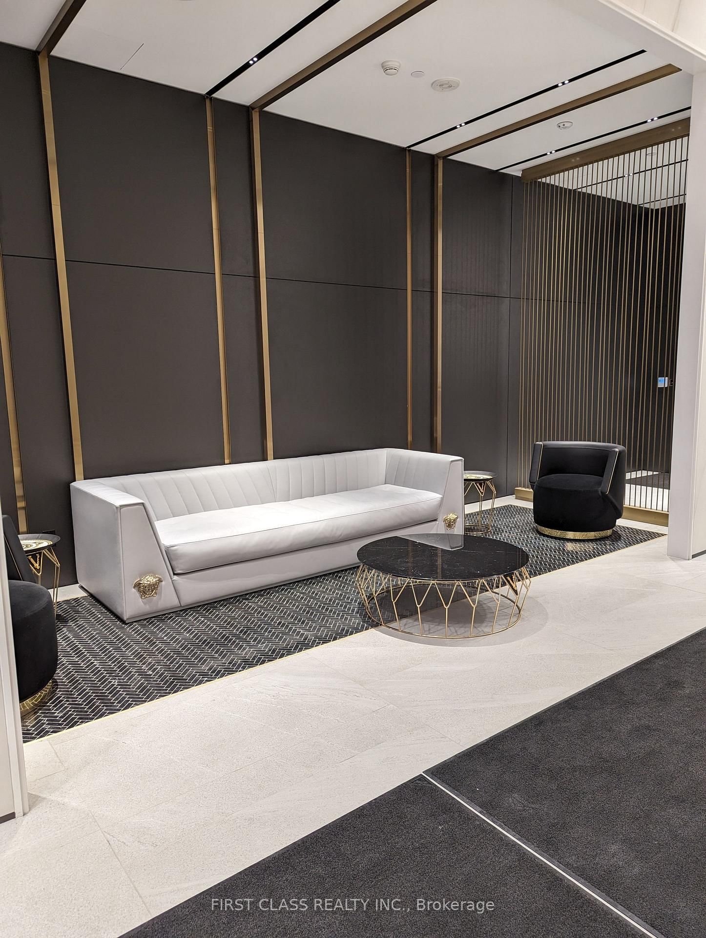 319 Jarvis Street E, Unit 2011 - Photo 9