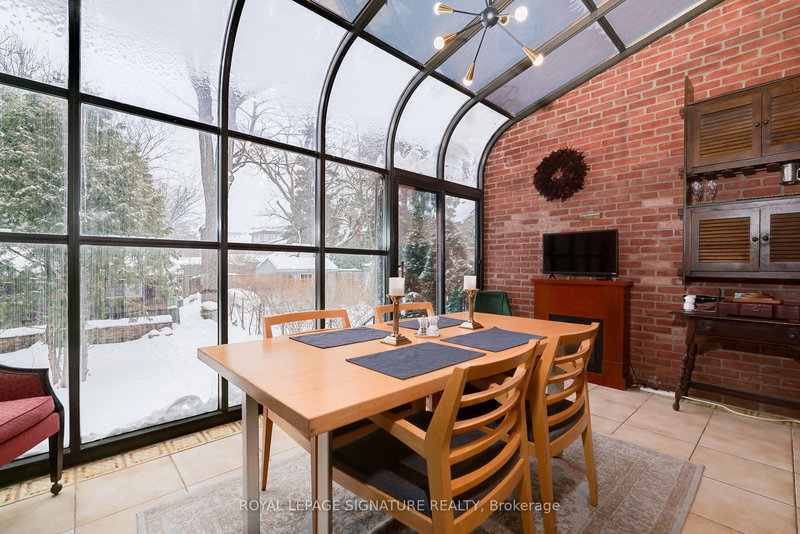 1089 Mt Pleasant Rd, Toronto, M4P 2M7 | Image 2