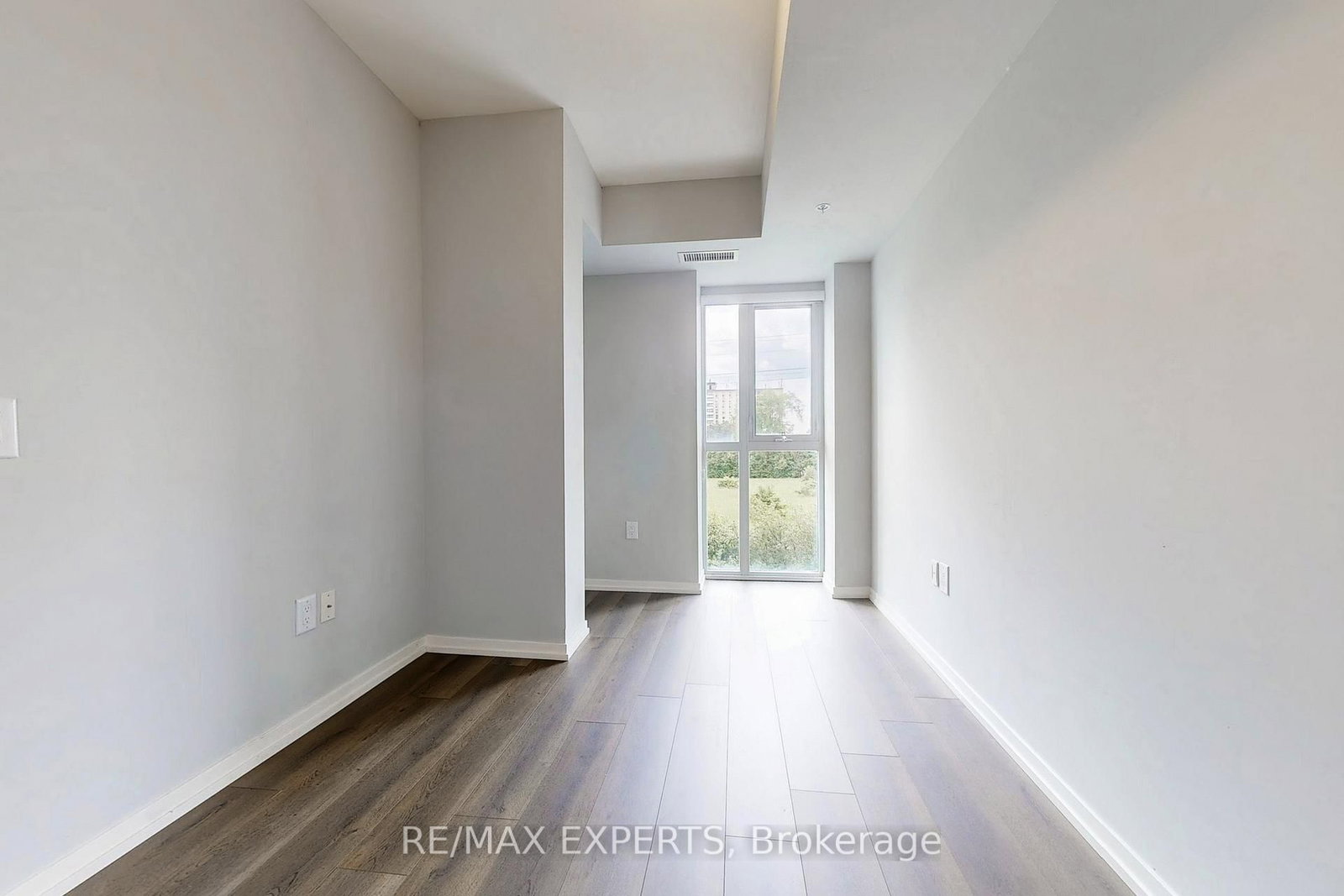 3237 Bayview Avenue, Unit Th 106 - Photo 19