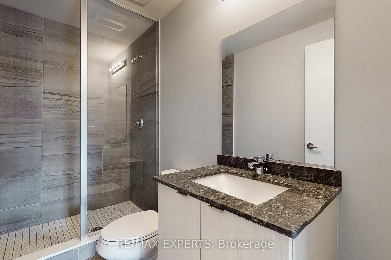 3237 Bayview Avenue, Unit Th 106 - Photo 22