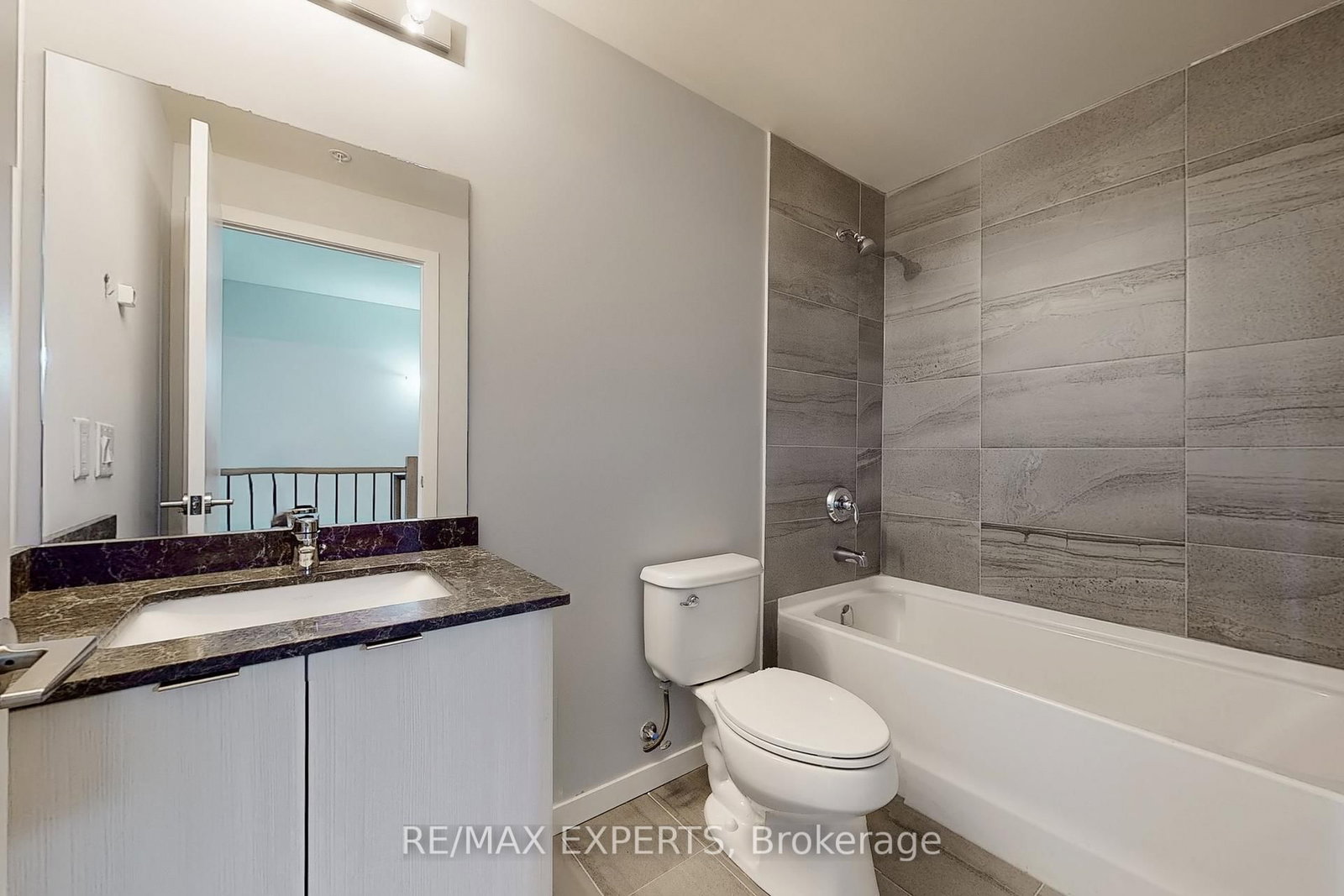 3237 Bayview Avenue, Unit Th 106 - Photo 28