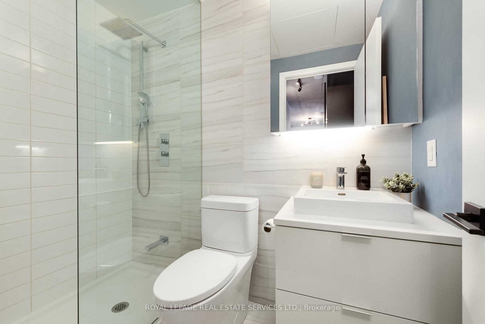 Condo for sale at 711-170 Bayview Avenue, Toronto, Ontario, M5A 0M4 - Waterfront Communities C8 - MLS: C13019548