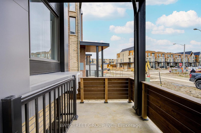 414 Lawrence Heights Way, Toronto, M6A 2M3 | Image 3