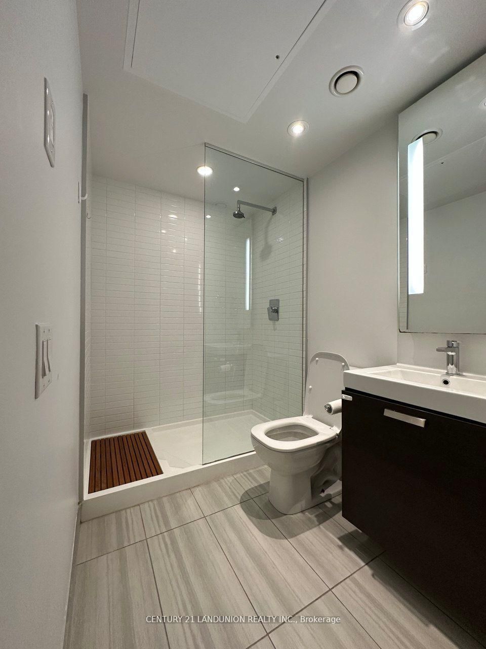 629 King Street W, Unit 926 - Photo 4