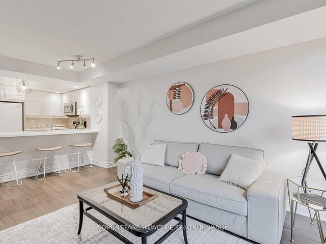 1517 - 15 Northtown Way