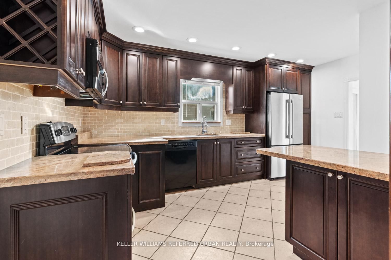 Detached House for sale at 202 Park Home Avenue, Toronto, Ontario, M2R 1A2 - Willowdale West - MLS: C13019900