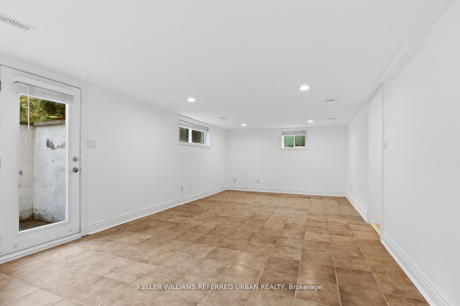 Detached House for sale at 202 Park Home Avenue, Toronto, Ontario, M2R 1A2 - Willowdale West - MLS: C13019900