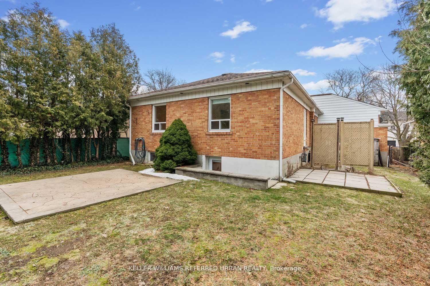 Detached House for sale at 202 Park Home Avenue, Toronto, Ontario, M2R 1A2 - Willowdale West - MLS: C13019900