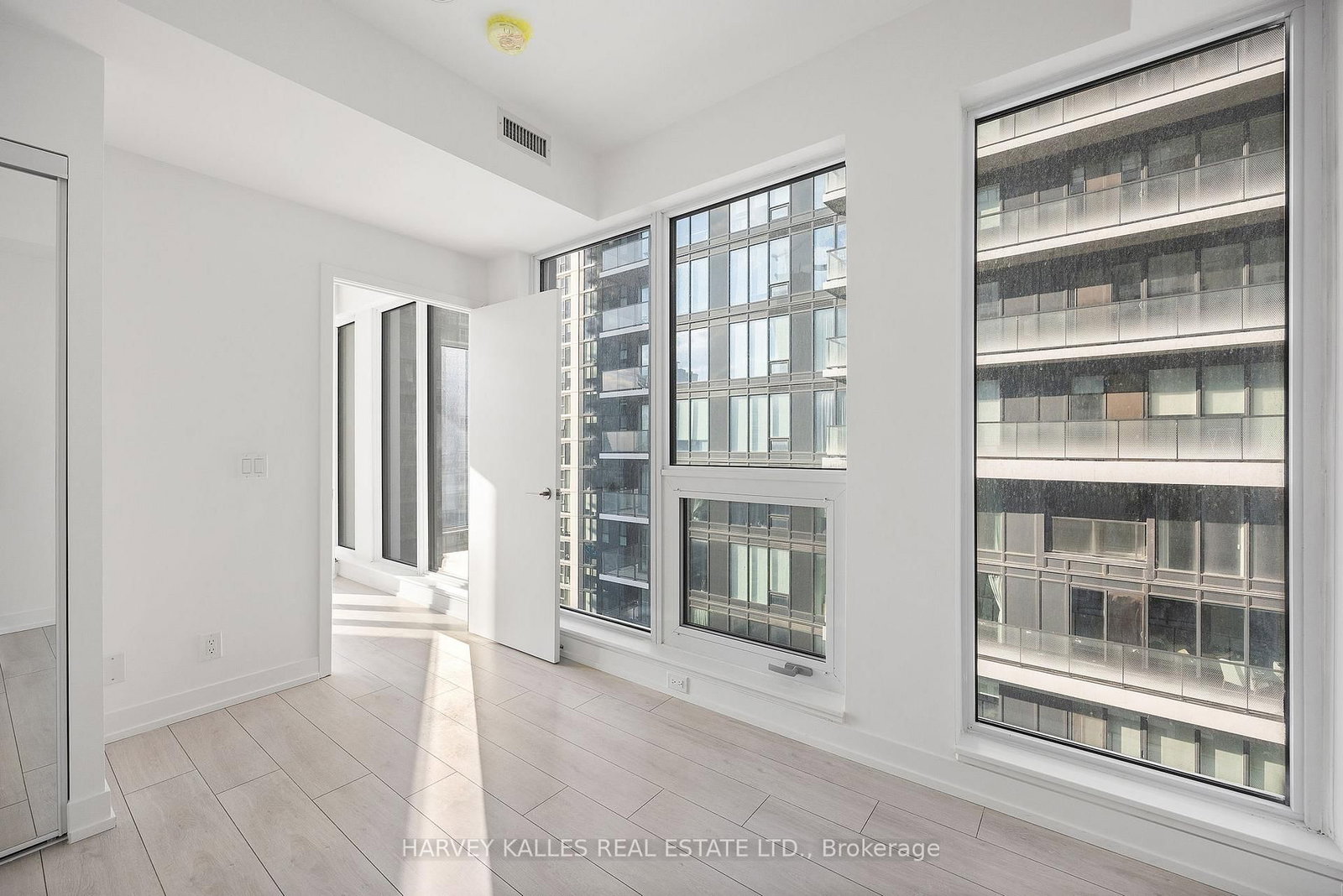 55 Mercer Street, Unit 2105 - Photo 18