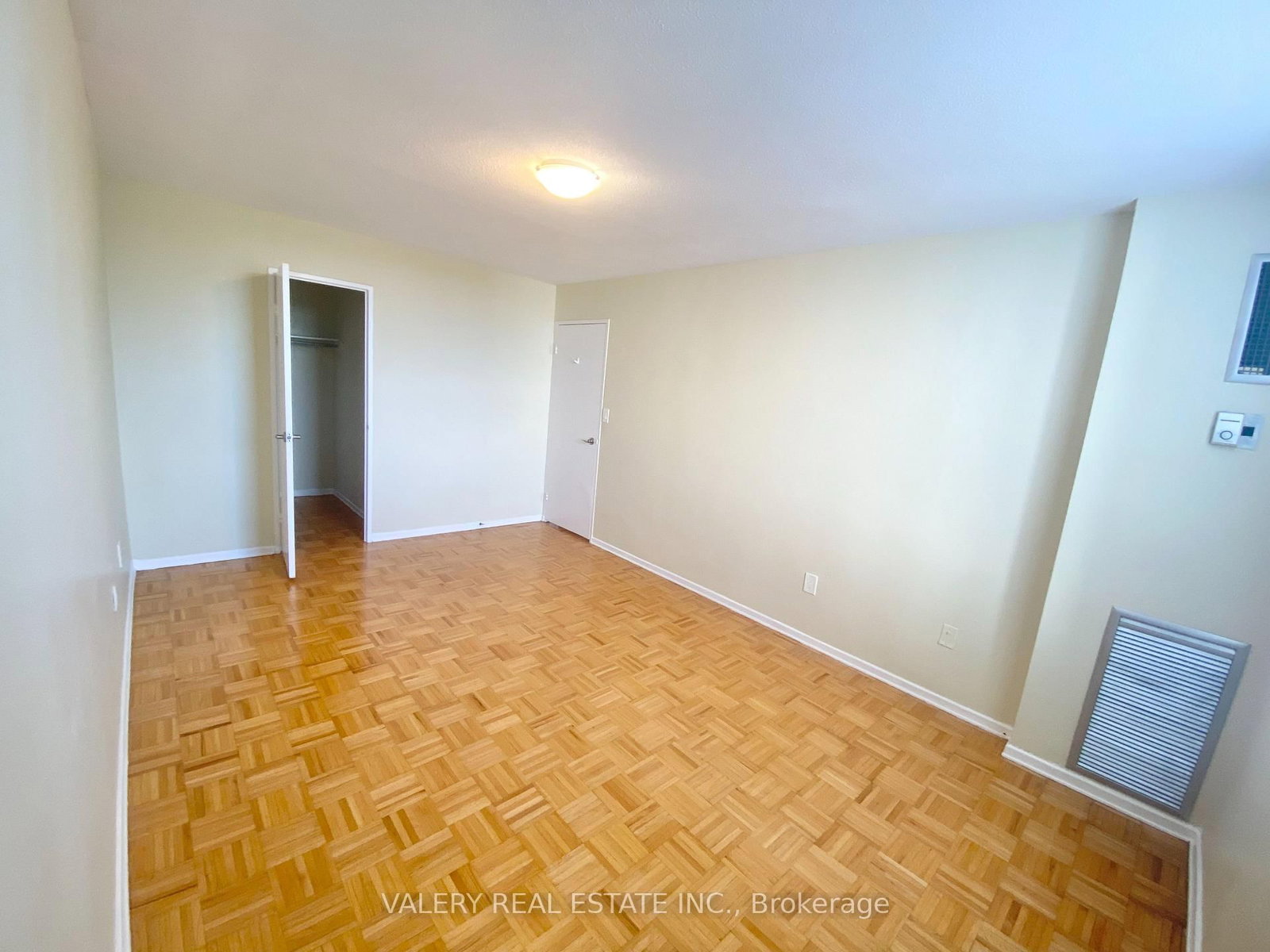 10 Edgecliff Golfway, Unit 711 - Photo 10