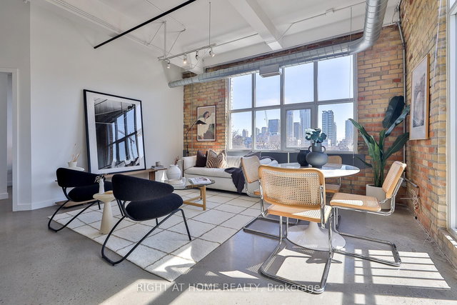 519 - 955 Queen Street W