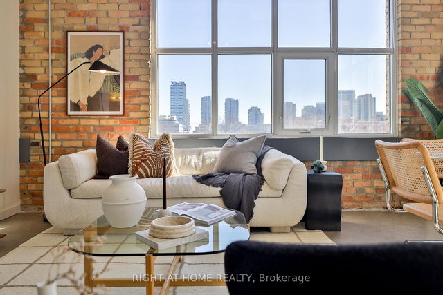 519 - 955 Queen Street W