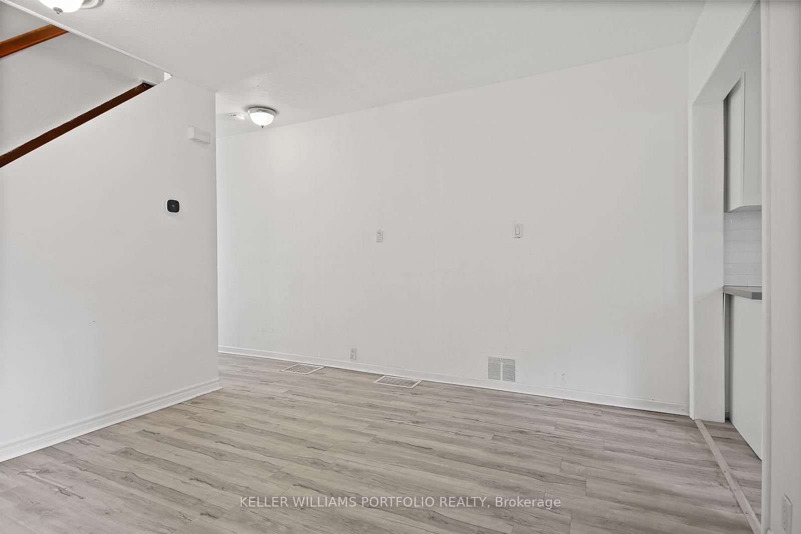 58 Manning Avenue - Photo 14