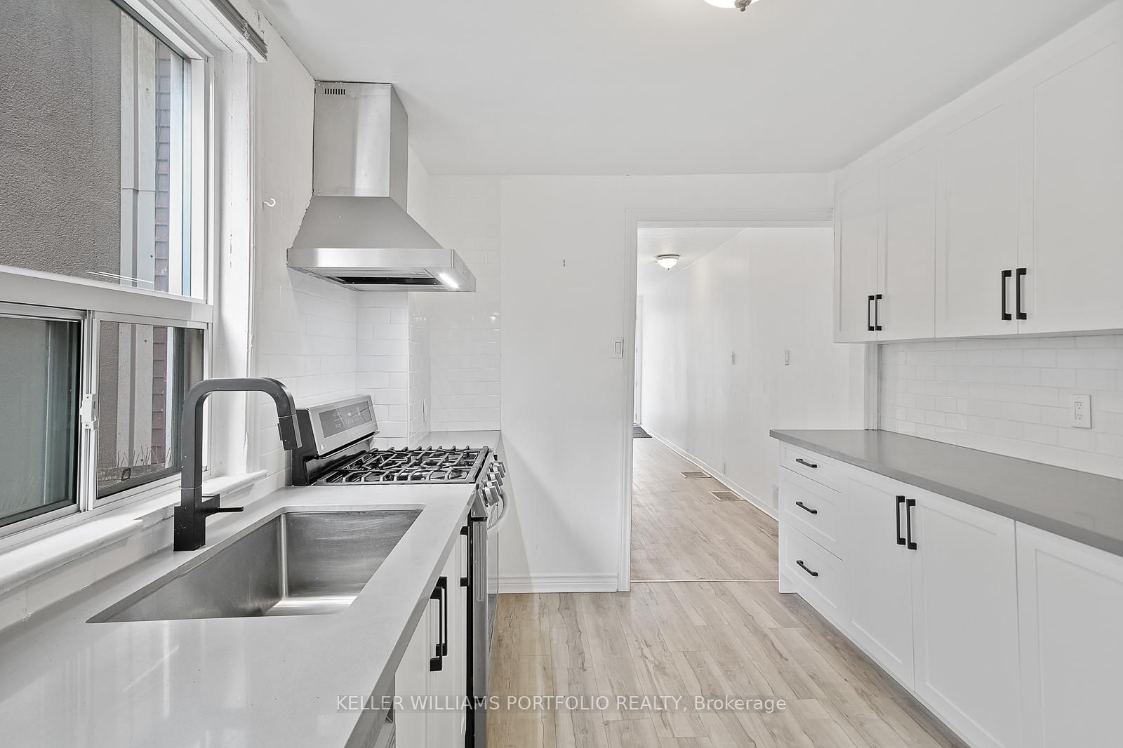 58 Manning Avenue - Photo 18