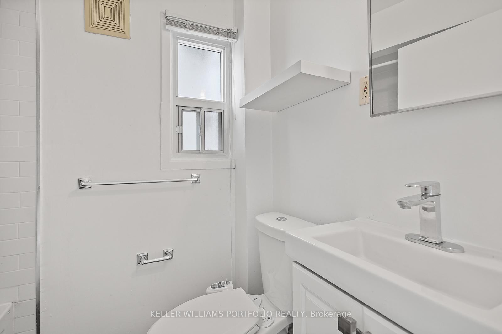 58 Manning Avenue - Photo 24