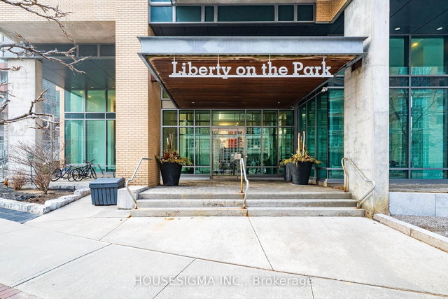 903 - 69 Lynn Williams Street