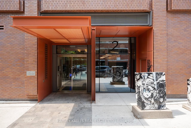 507 - 2 Augusta Avenue