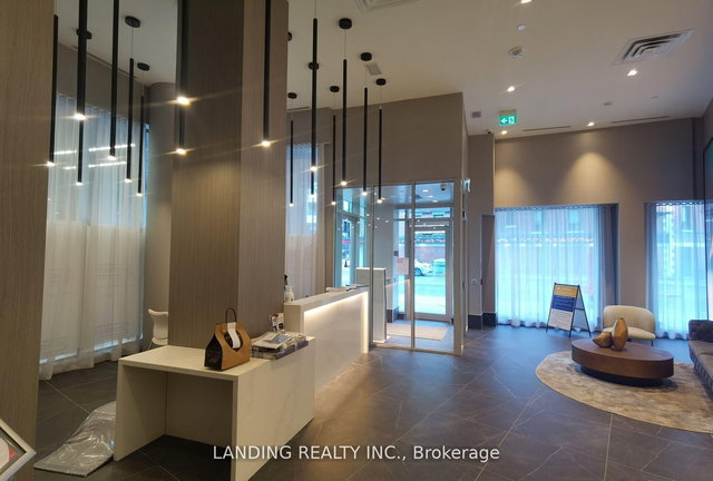 2112 - 219 Dundas Street E