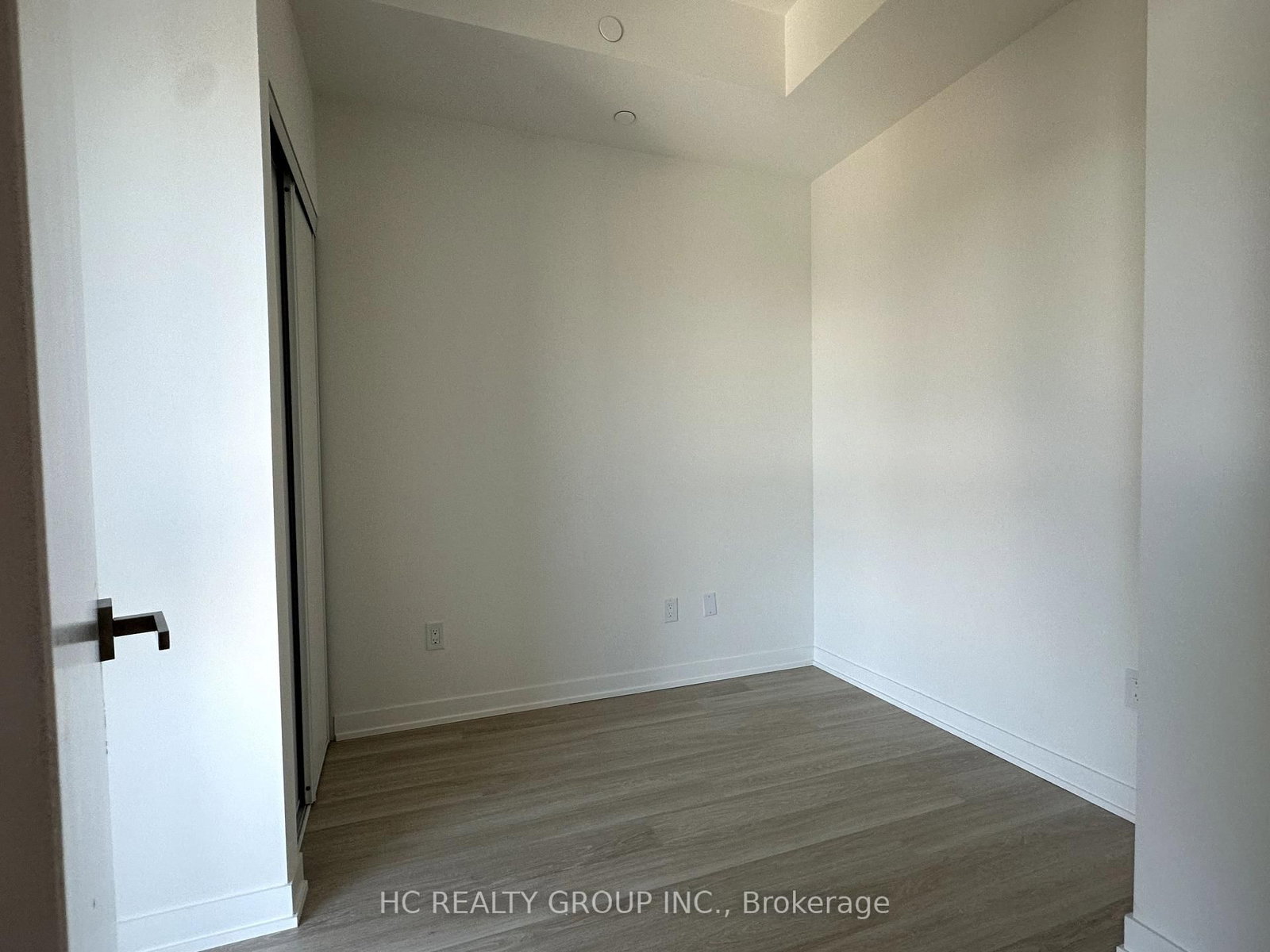 500 Wilson Avenue, Unit 810 - Photo 7