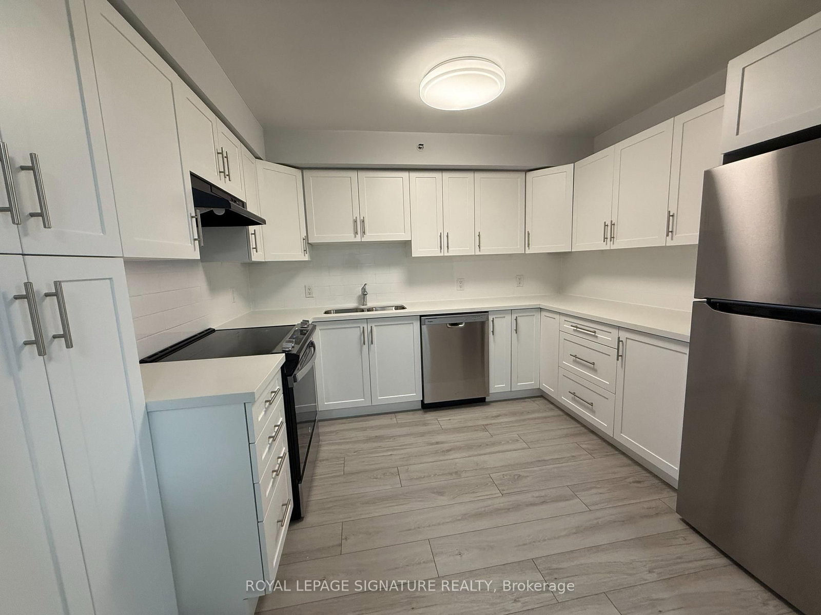 2 Neptune Drive, Unit 605 - Photo 4