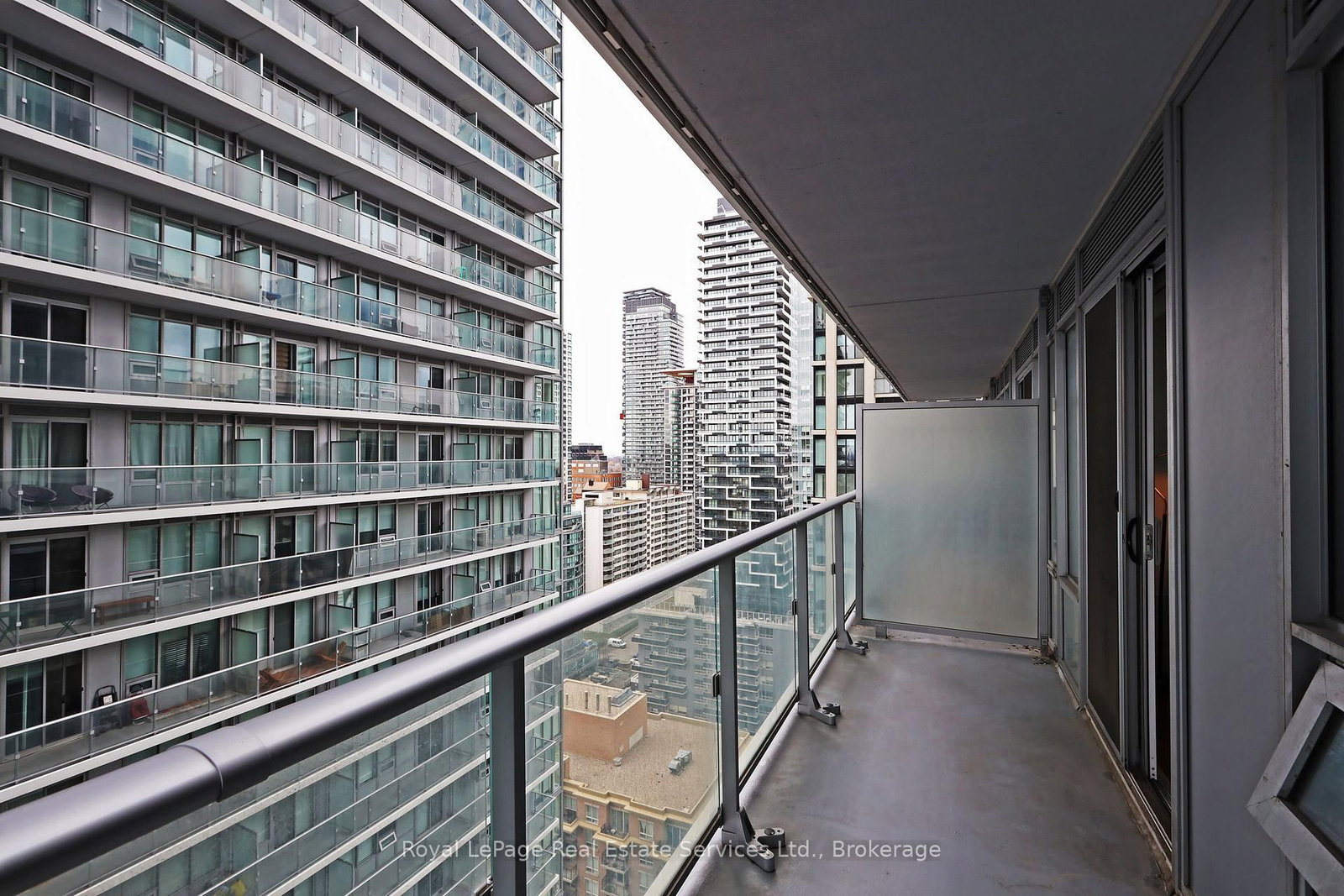 99 Broadway Avenue S, Unit 2107 - Photo 19