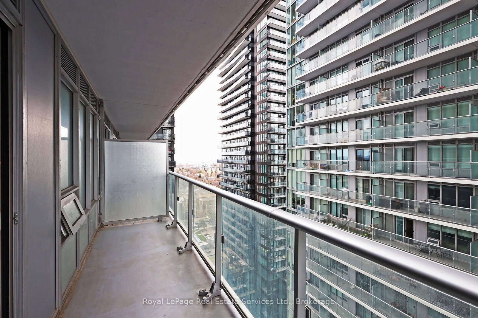 99 Broadway Avenue S, Unit 2107 - Photo 21