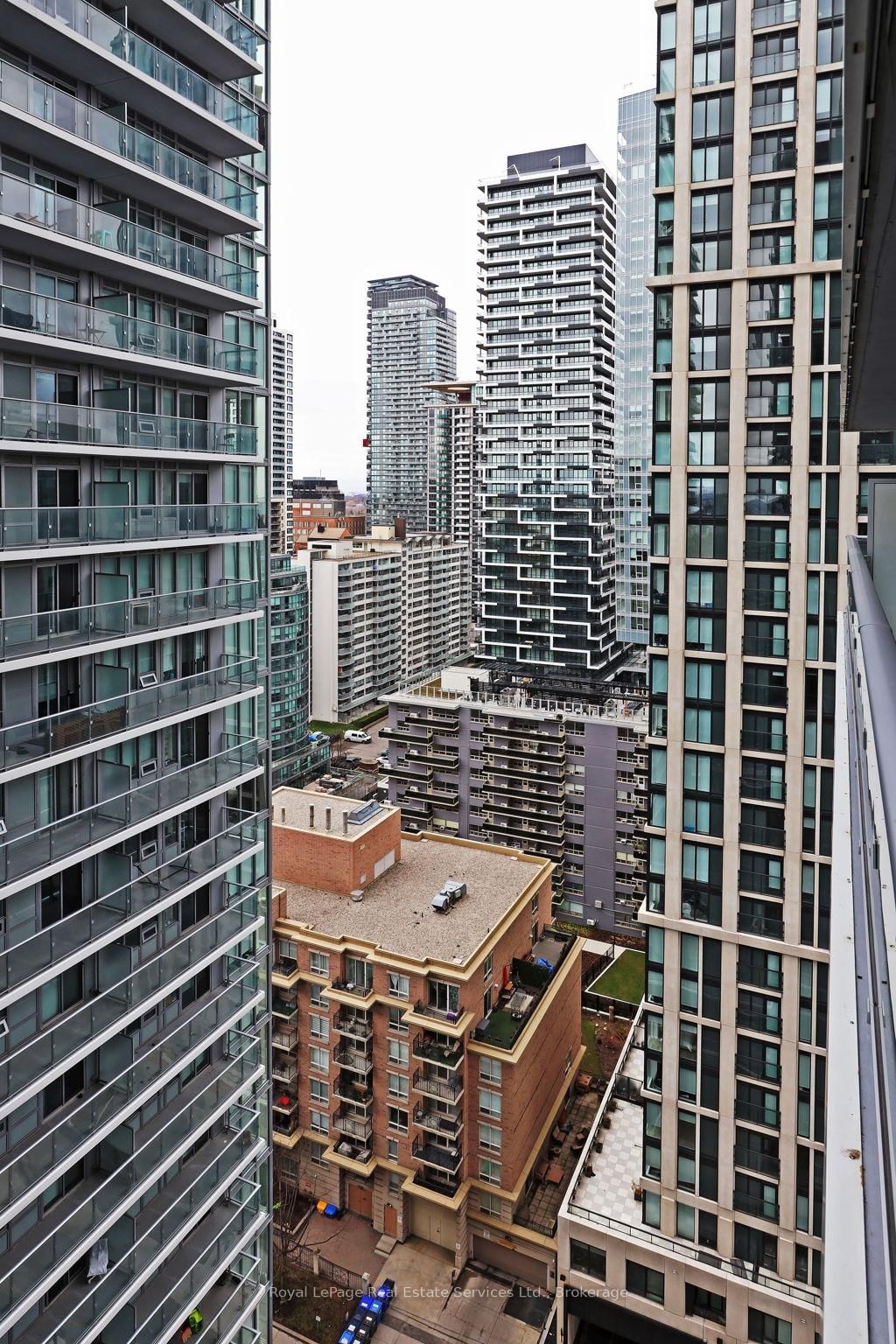 99 Broadway Avenue S, Unit 2107 - Photo 23